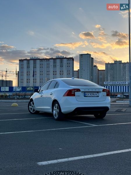 Седан Volvo S60 2012 в Киеве