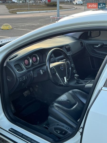 Седан Volvo S60 2012 в Киеве