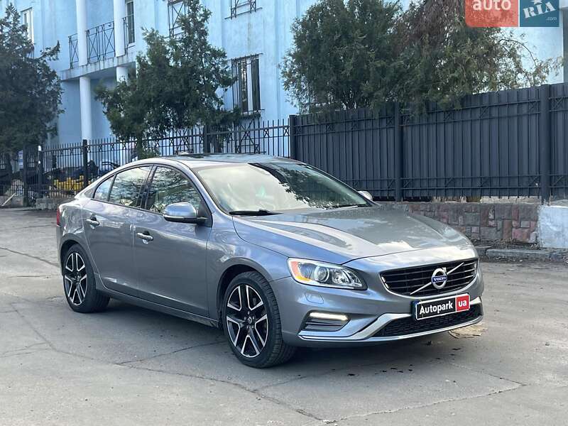 Седан Volvo S60 2016 в Києві