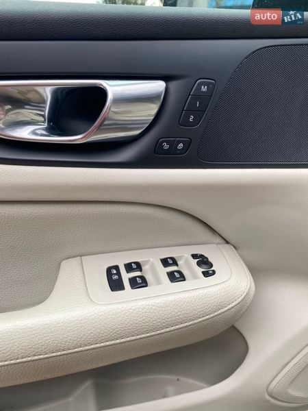 Седан Volvo S60 2019 в Житомирі
