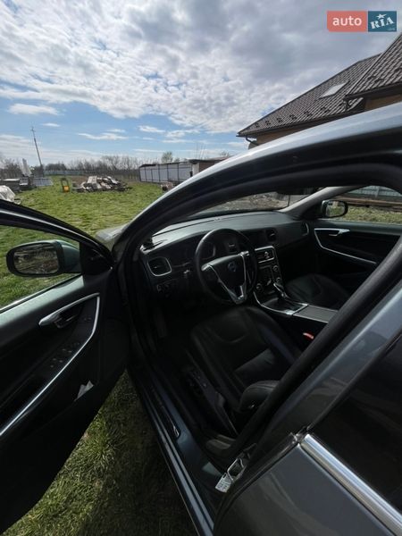 Седан Volvo S60 2015 в Мукачевому