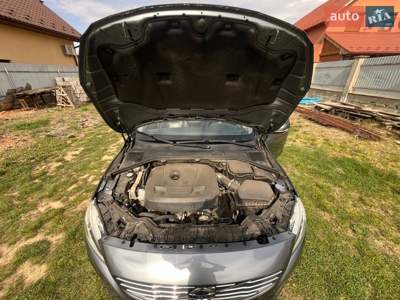 Седан Volvo S60 2015 в Мукачевому