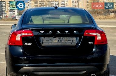 Седан Volvo S60 2012 в Киеве