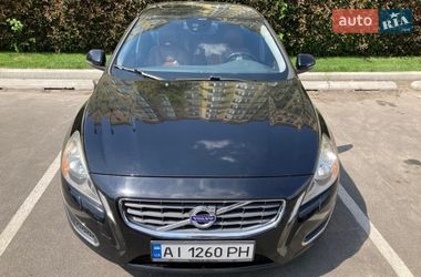 Седан Volvo S60 2012 в Киеве