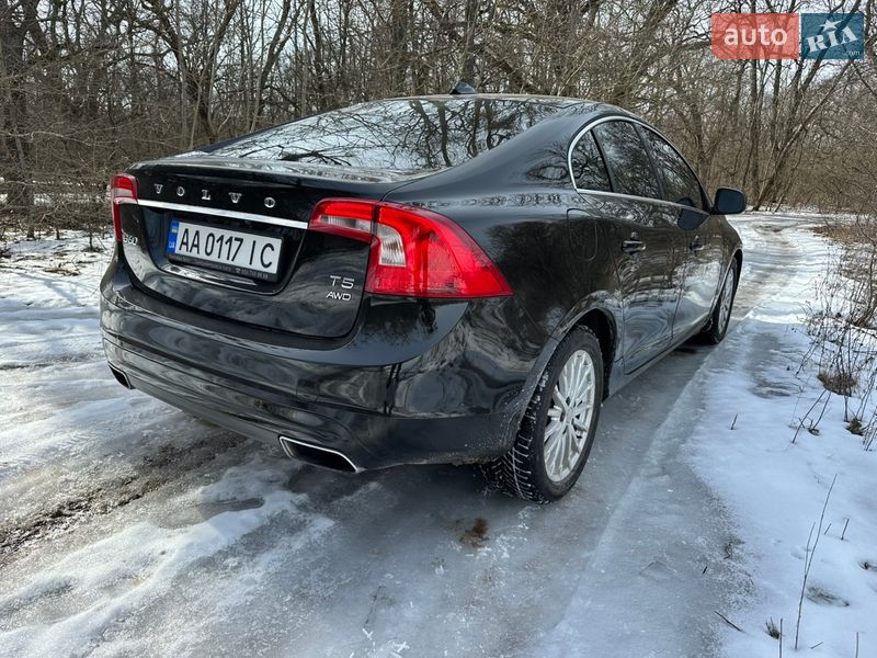 Седан Volvo S60 2014 в Новомосковске