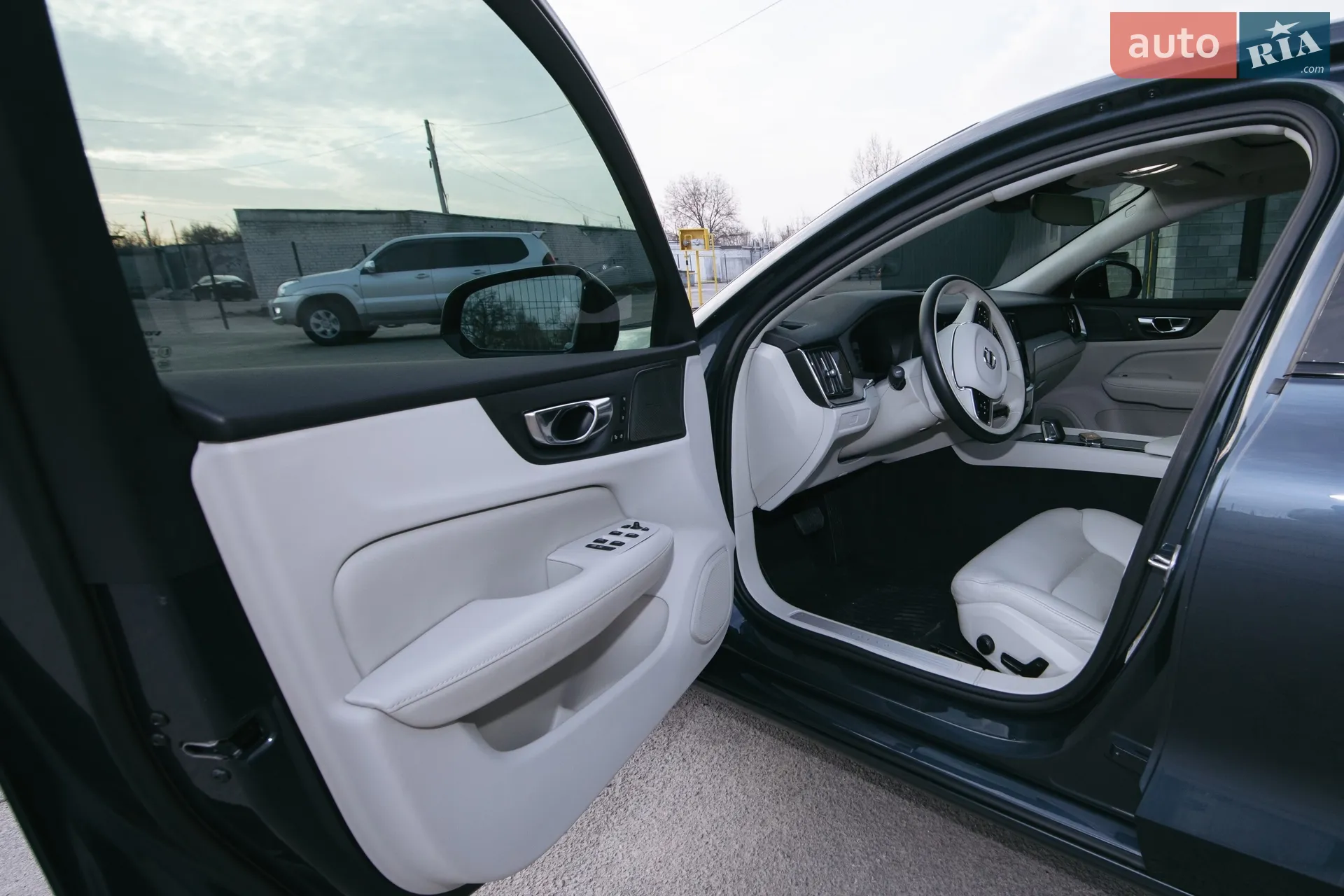 2023 Volvo S60 - мініатюра 26