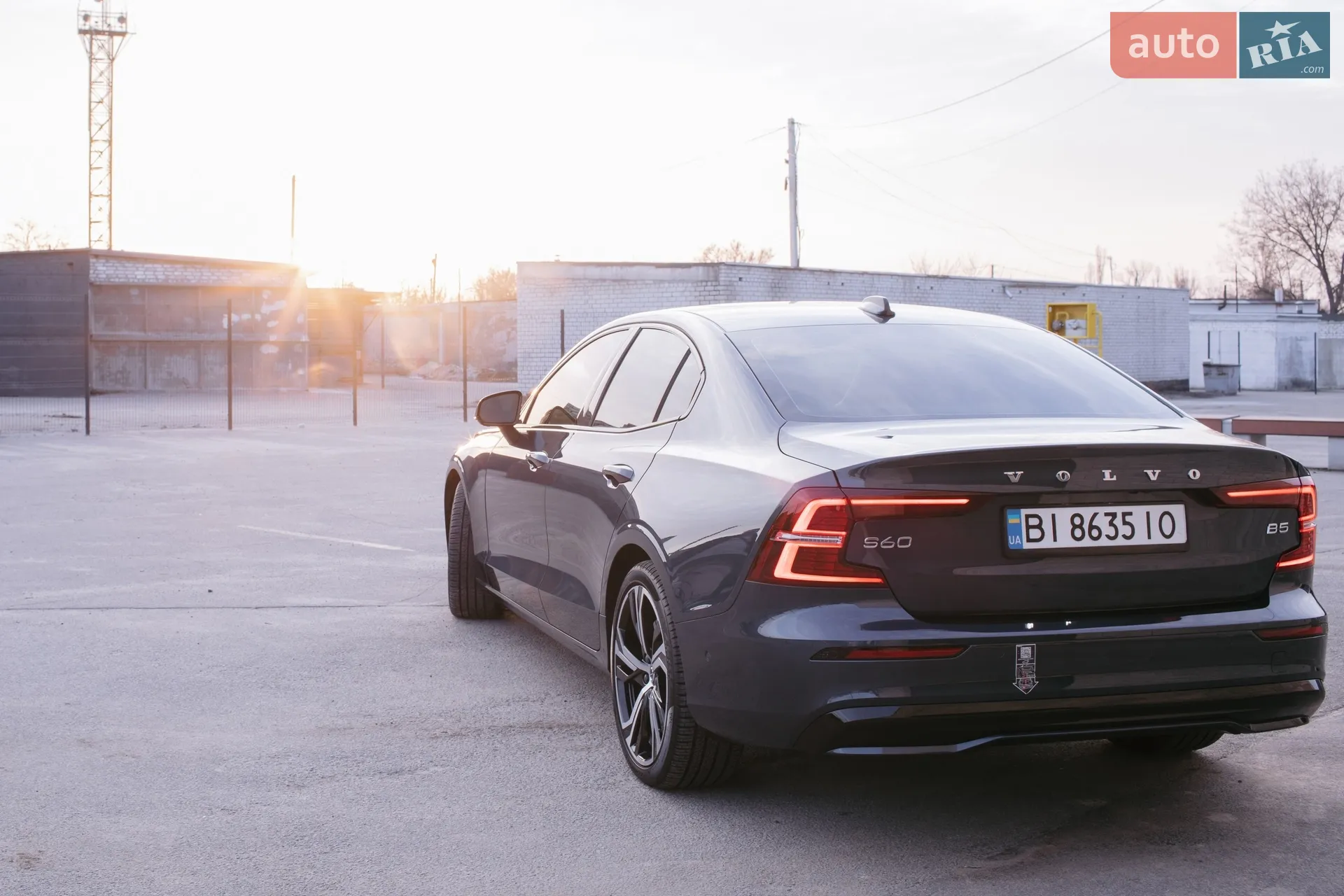 2023 Volvo S60 - мініатюра 17