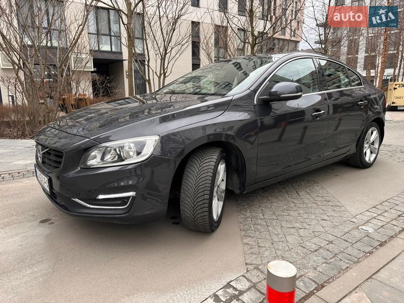 Седан Volvo S60 2015 в Киеве фото 10 Седан Volvo S60 2015 в Киеве
