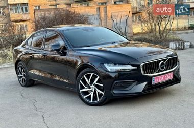 Седан Volvo S60 2020 в Киеве