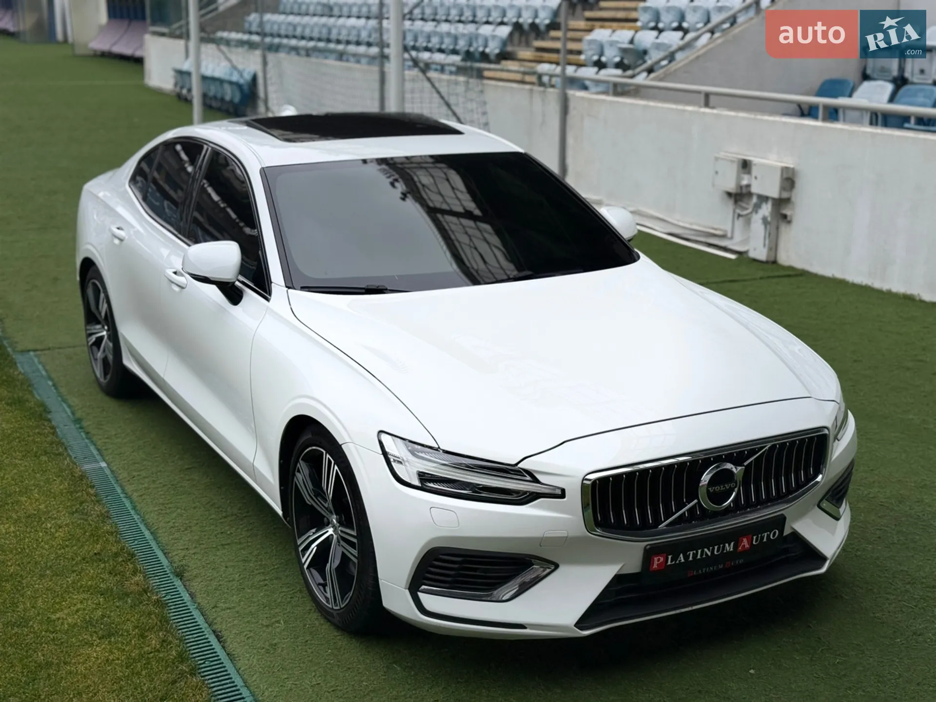 Volvo S60 2020 VIN 7JRZSBMVDLG035120 фото оголошення 3 з 64