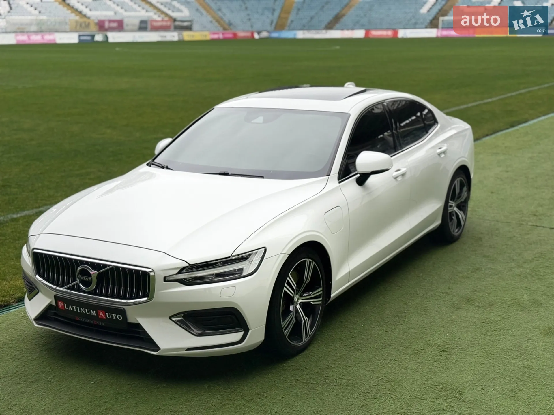 Volvo S60 2020 VIN 7JRZSBMVDLG035120 фото оголошення 12 з 64