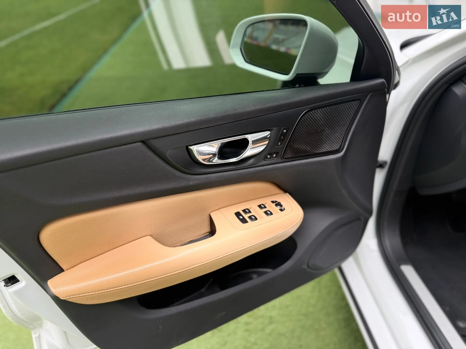 Volvo S60 2020 VIN 7JRZSBMVDLG035120 фото оголошення 34 з 64