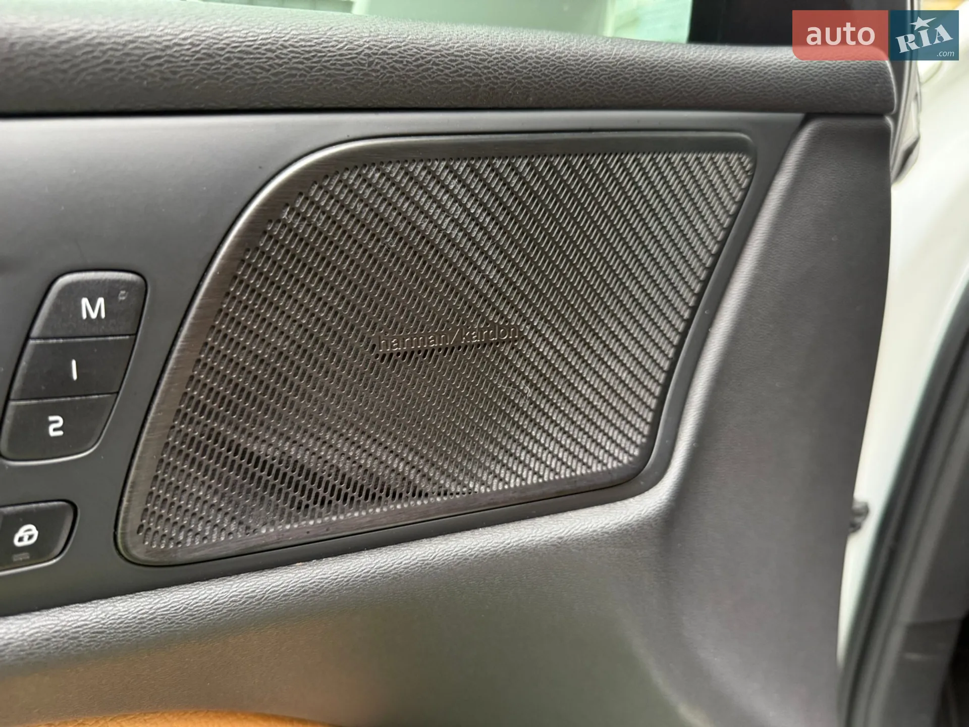 Volvo S60 2020 VIN 7JRZSBMVDLG035120 фото оголошення 35 з 64