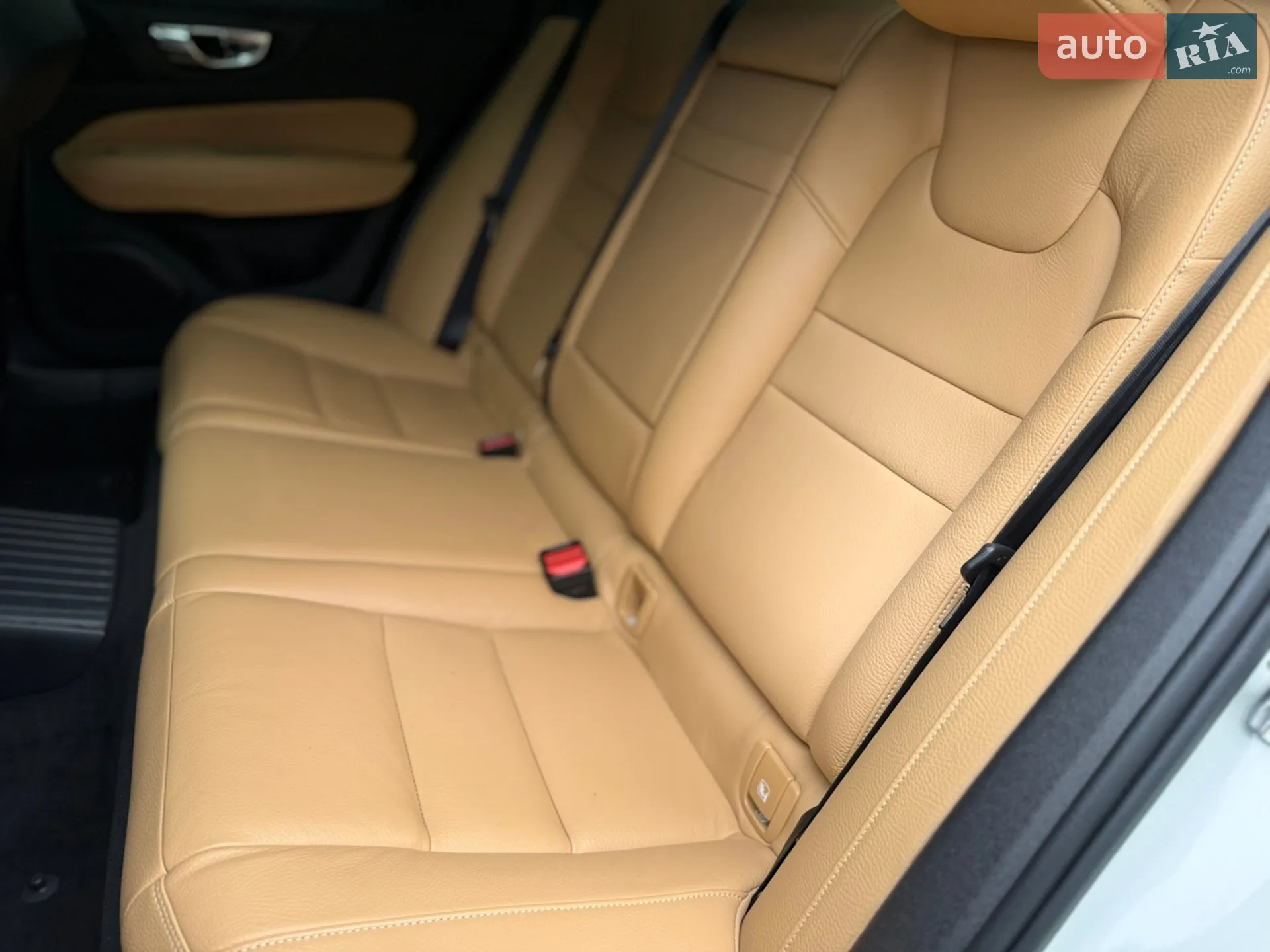 Volvo S60 2020 VIN 7JRZSBMVDLG035120 фото оголошення 44 з 64