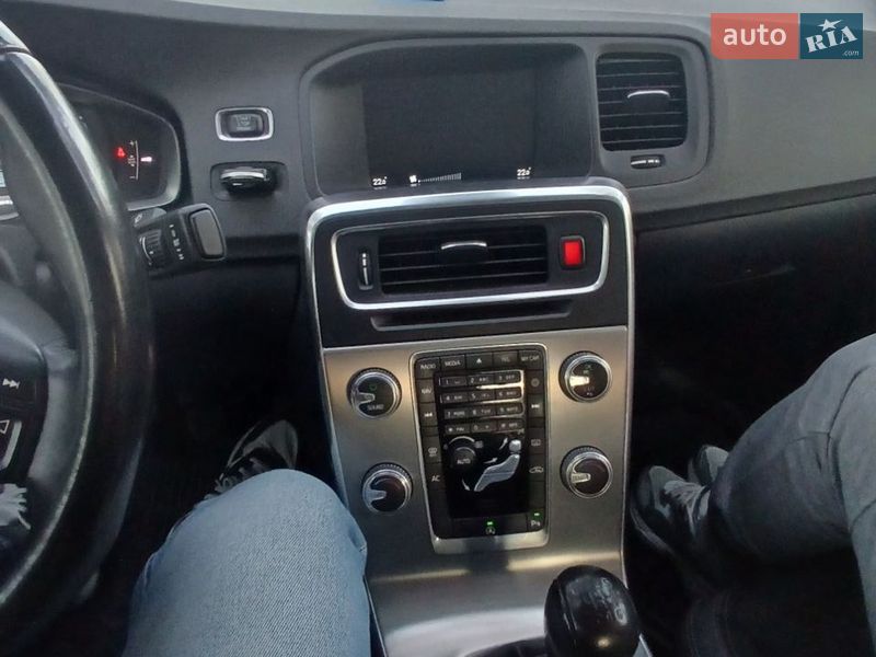 Седан Volvo S60 2014 в Нетішині