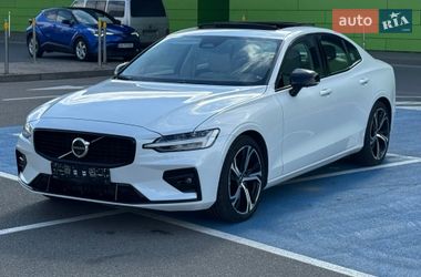 Седан Volvo S60 2024 в Киеве
