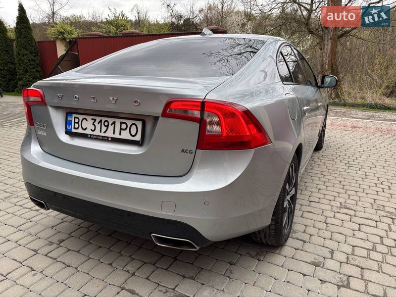 Седан Volvo S60 2017 в Львове
