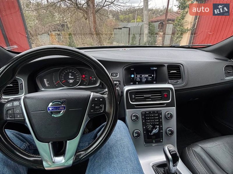 Седан Volvo S60 2017 в Львове