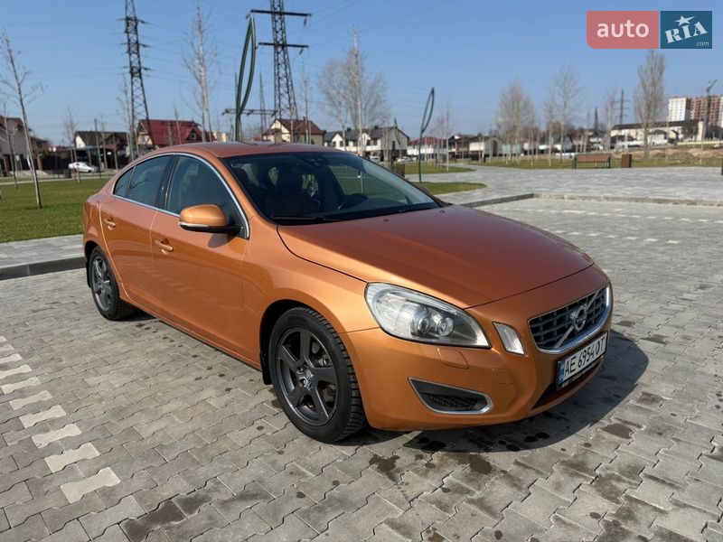Седан Volvo S60 2010 в Ірпені