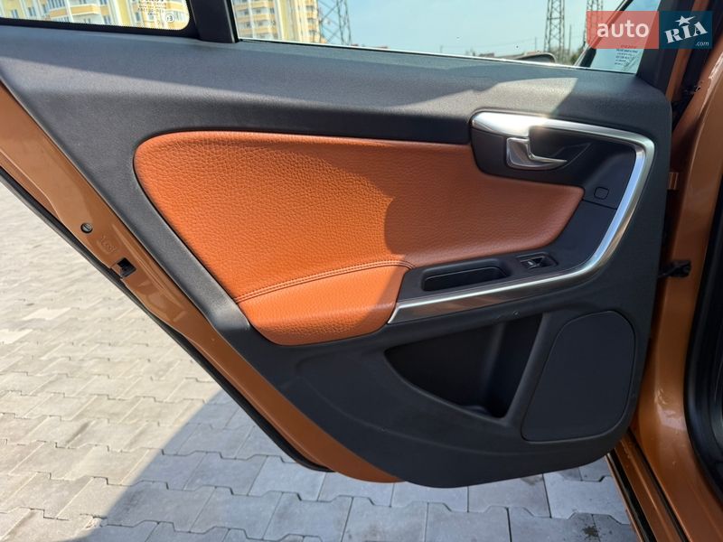 Седан Volvo S60 2010 в Ірпені