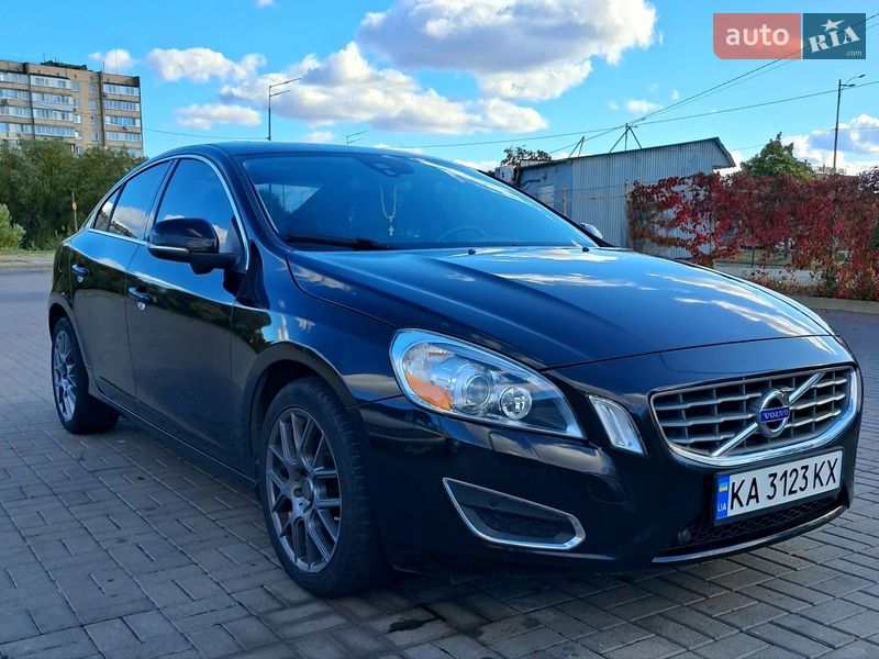 Седан Volvo S60 2013 в Києві