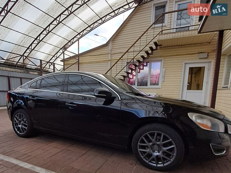 Седан Volvo S60 2013 в Києві