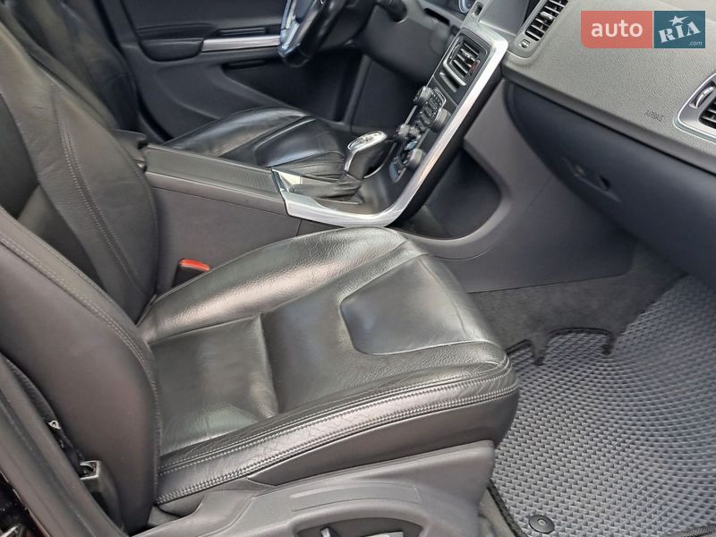 Седан Volvo S60 2013 в Києві