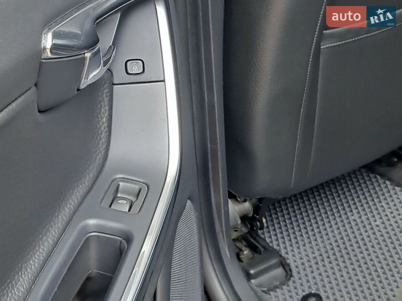 Седан Volvo S60 2013 в Києві