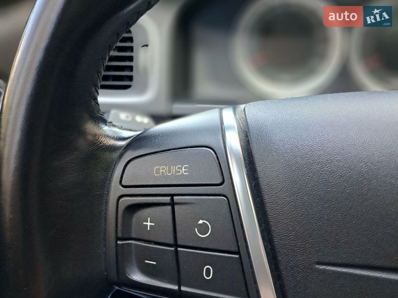 Седан Volvo S60 2013 в Києві