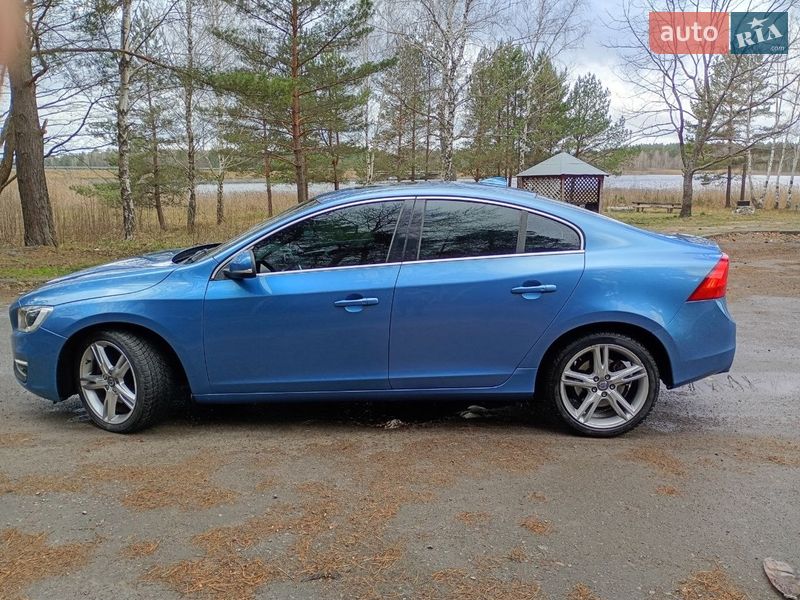 Седан Volvo S60 2015 в Рівному