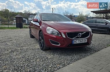 Седан Volvo S60 2010 в Самборі