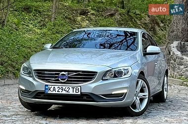 Седан Volvo S60 2016 в Києві