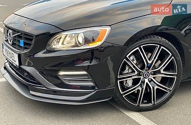 Седан Volvo S60 2017 в Києві