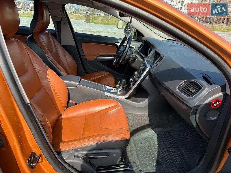 Седан Volvo S60 2010 в Ирпене