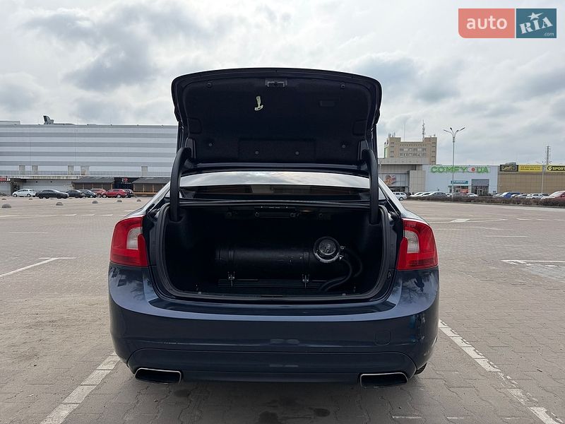 Седан Volvo S60 2013 в Житомире