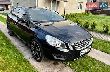 Седан Volvo S60 2012 в Львове