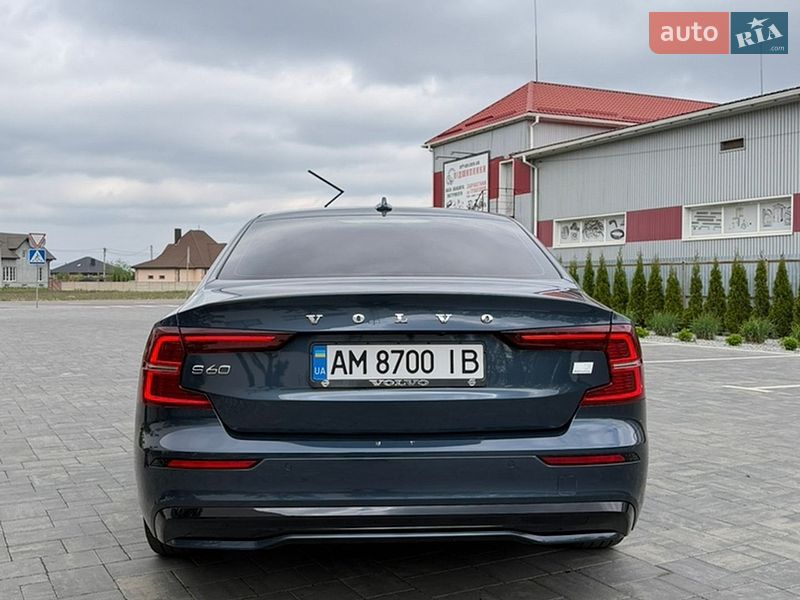 Седан Volvo S60 2023 в Луцке