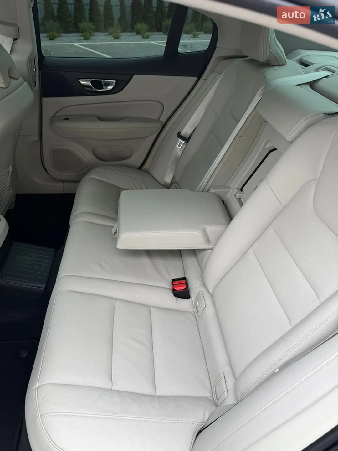 2023 Volvo S60 - мініатюра 11