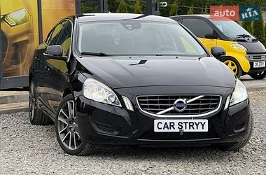 Седан Volvo S60 2011 в Стрые