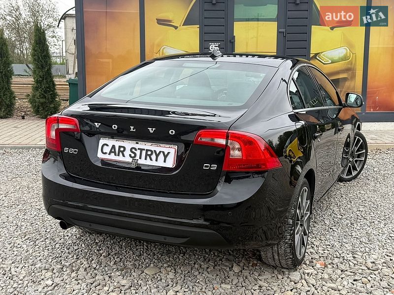 Седан Volvo S60 2011 в Стрые
