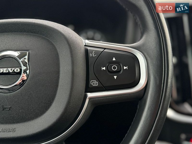Седан Volvo S60 2021 в Киеве