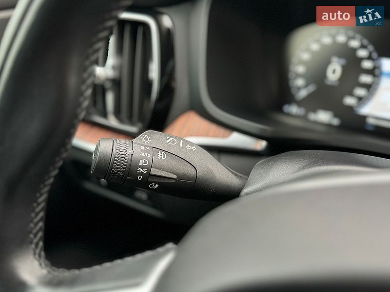 Седан Volvo S60 2021 в Киеве