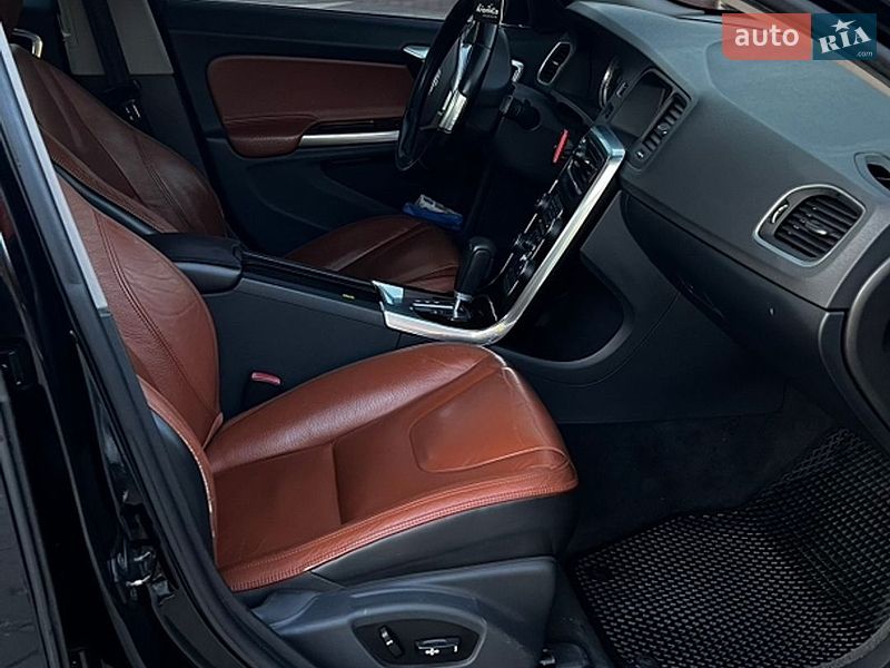 Седан Volvo S60 2012 в Тернополі