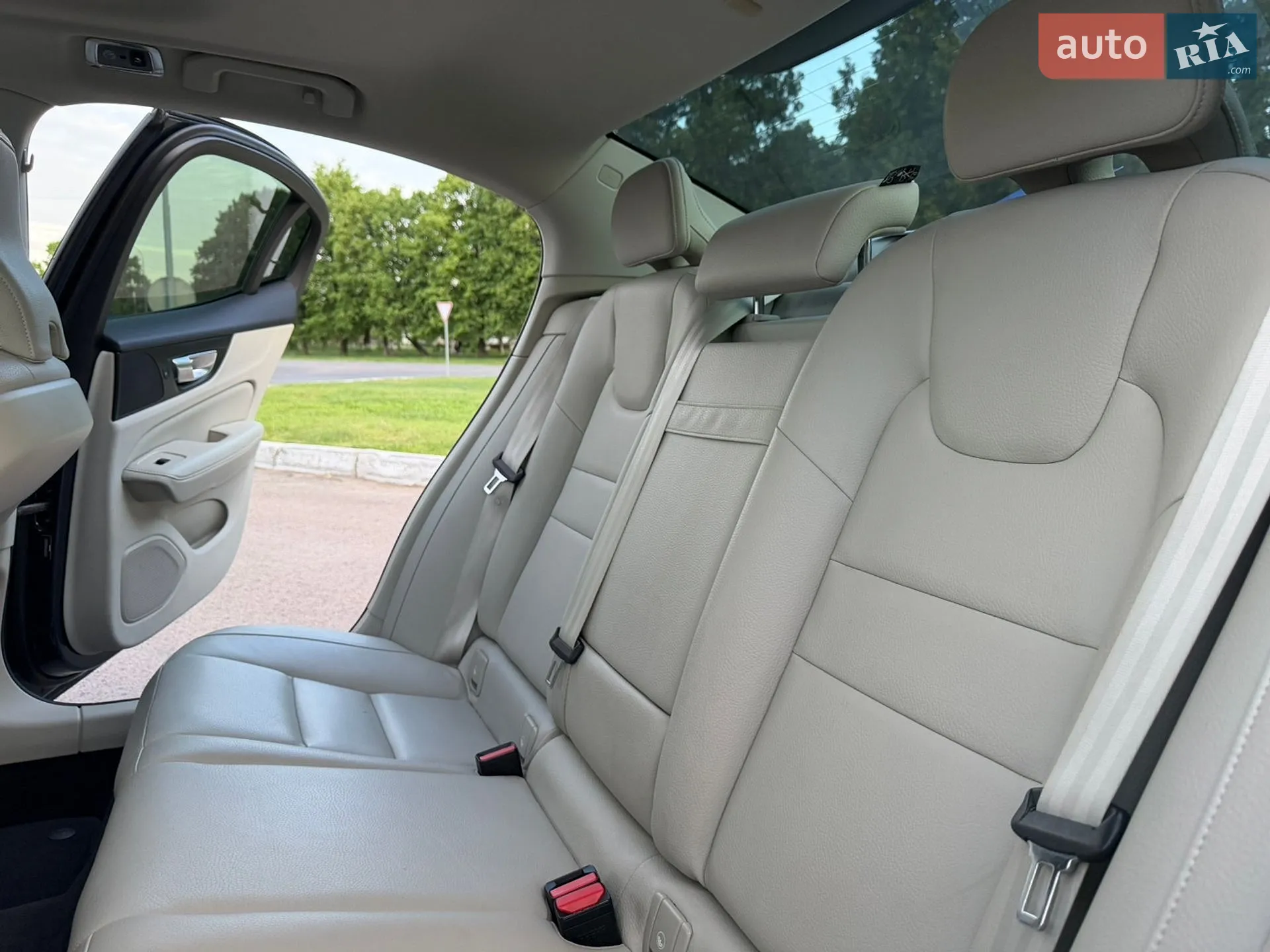2019 Volvo S60 - мініатюра 37