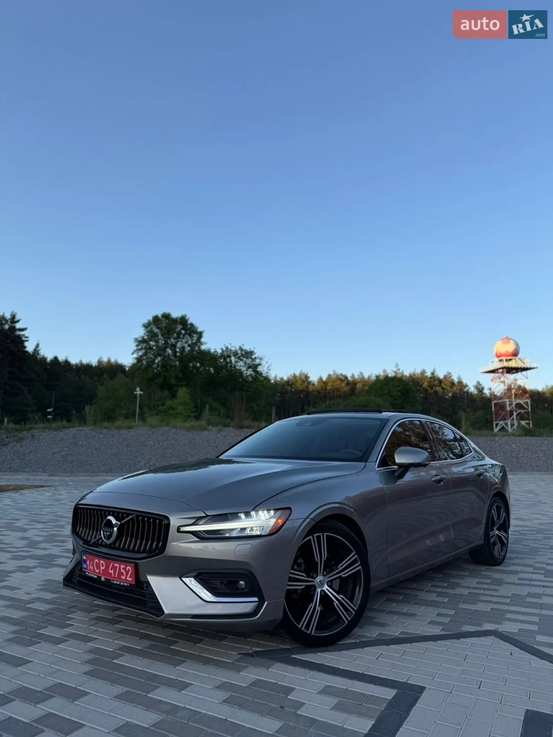 2019 Volvo S60 - фото 1