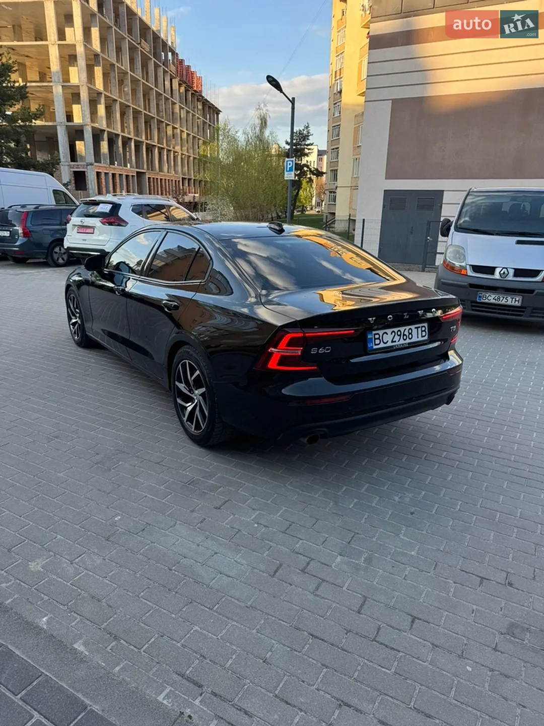 2019 Volvo S60 - мініатюра 10