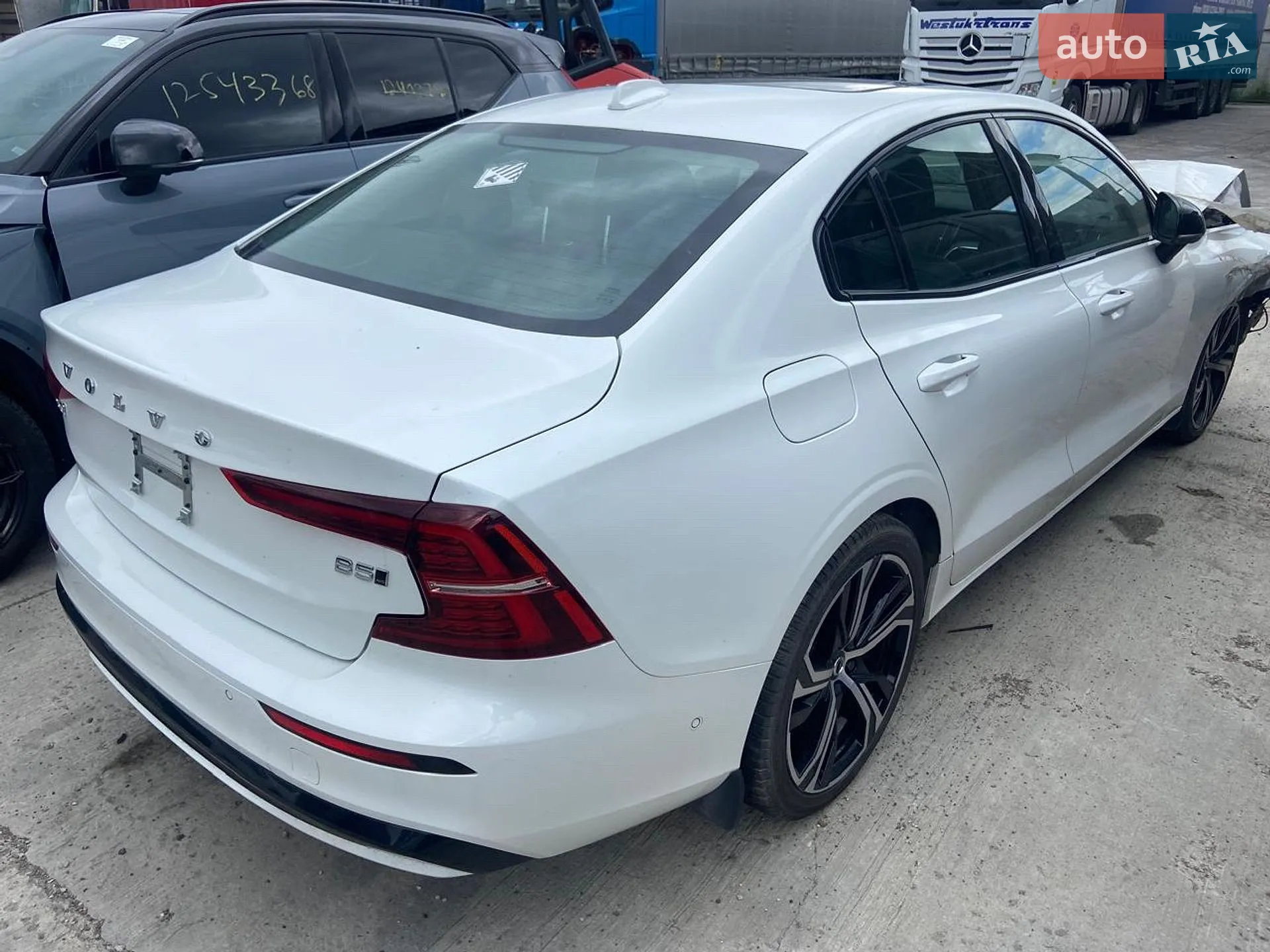 2023 Volvo S60 - мініатюра 32