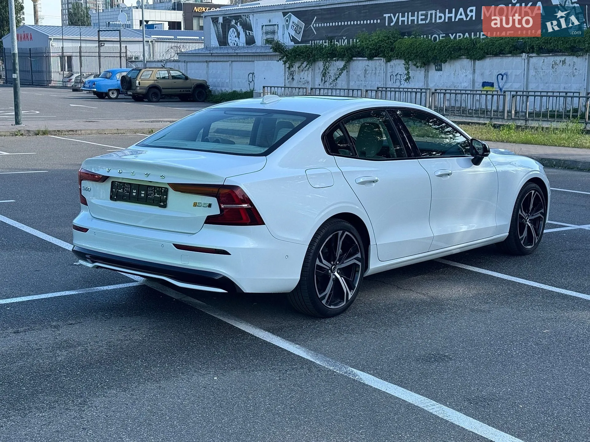 2023 Volvo S60 - мініатюра 9