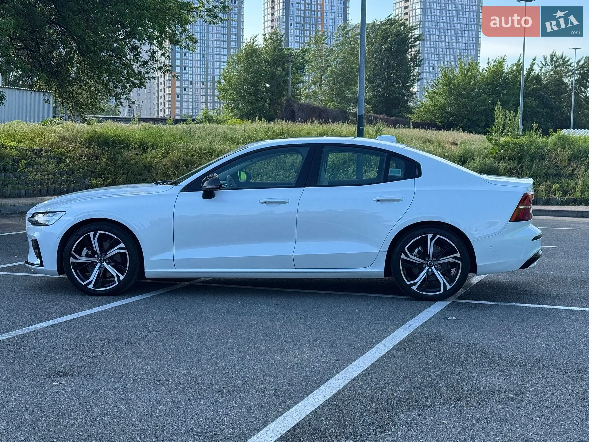 2023 Volvo S60 - мініатюра 11