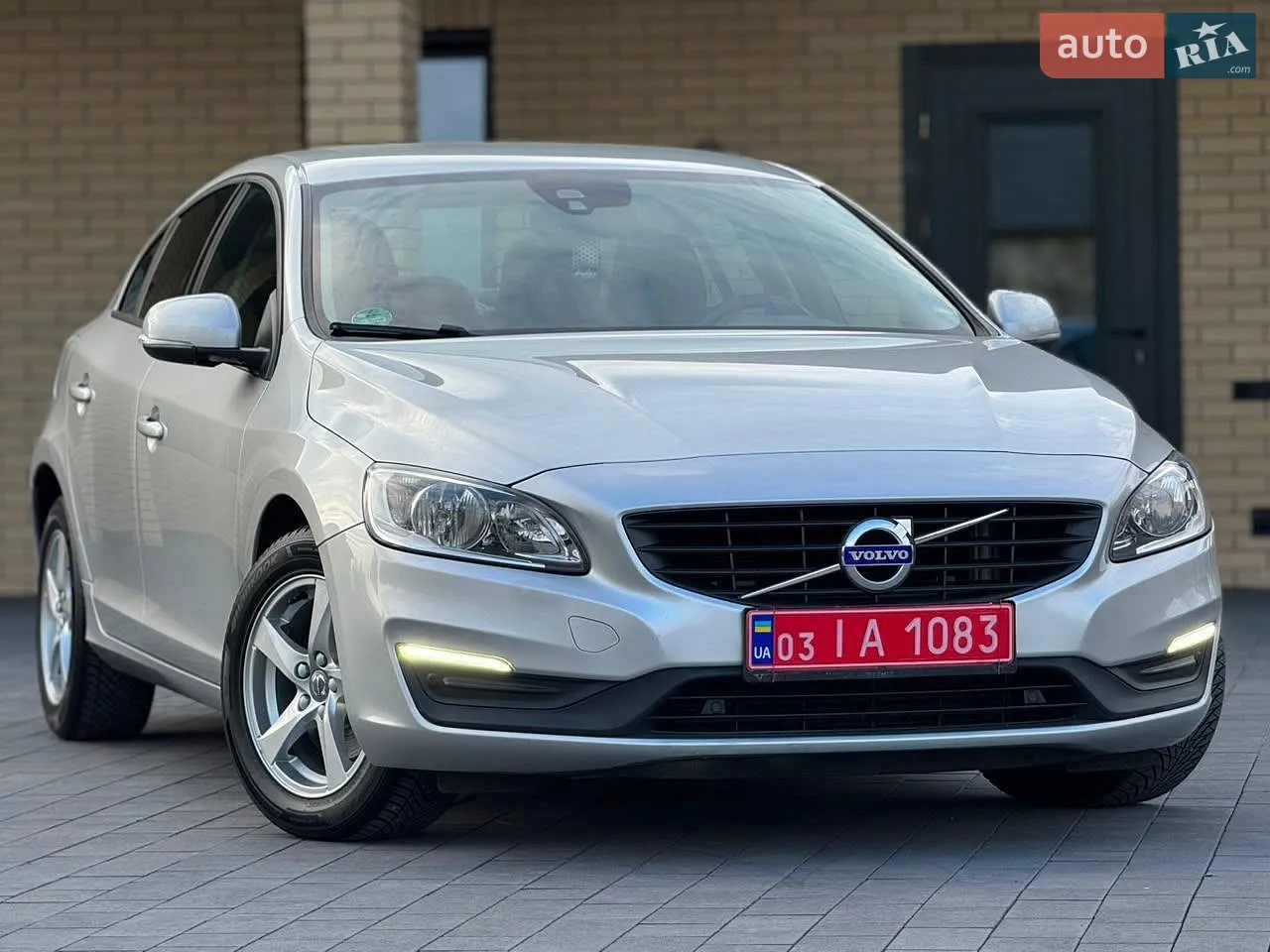 2016 Volvo S60 - фото 1